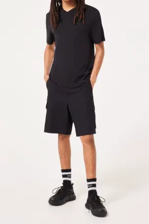 Oakley - Oakley Utility Cargo Shorts in Blackout