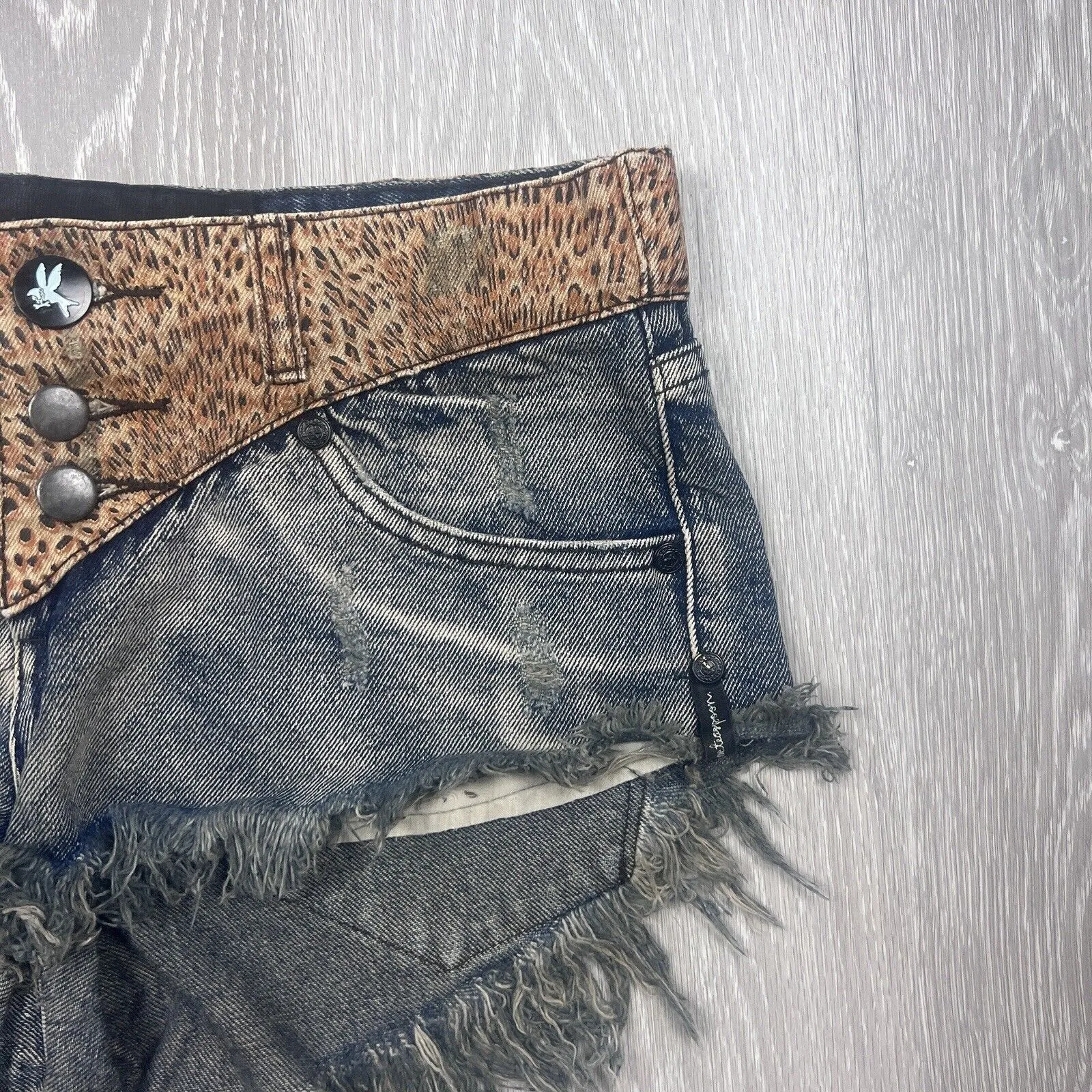 One Teaspoon Womens  Black Distressed Denim Shorts Size 28-29