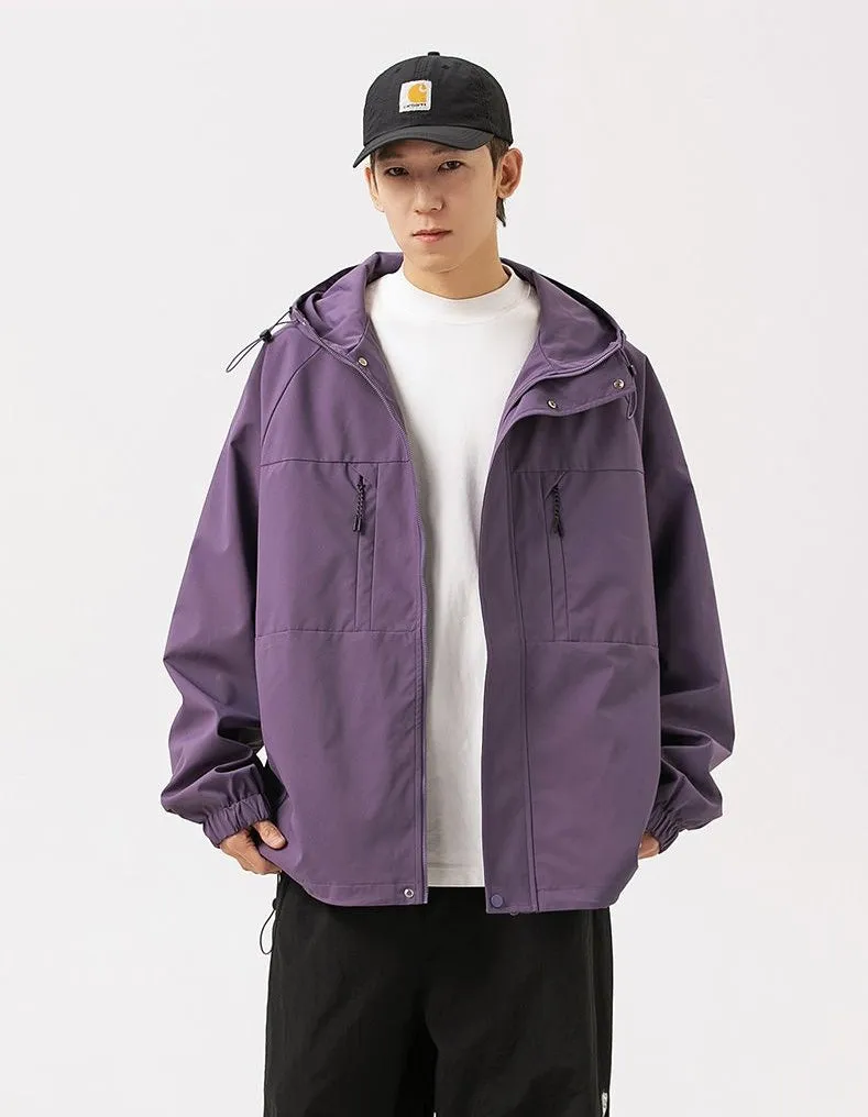 Relaxed-fit Hooded Rain Coat Featuring a Zip-up Design