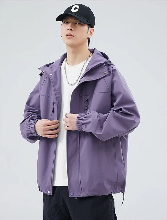 Relaxed-fit Hooded Rain Coat Featuring a Zip-up Design