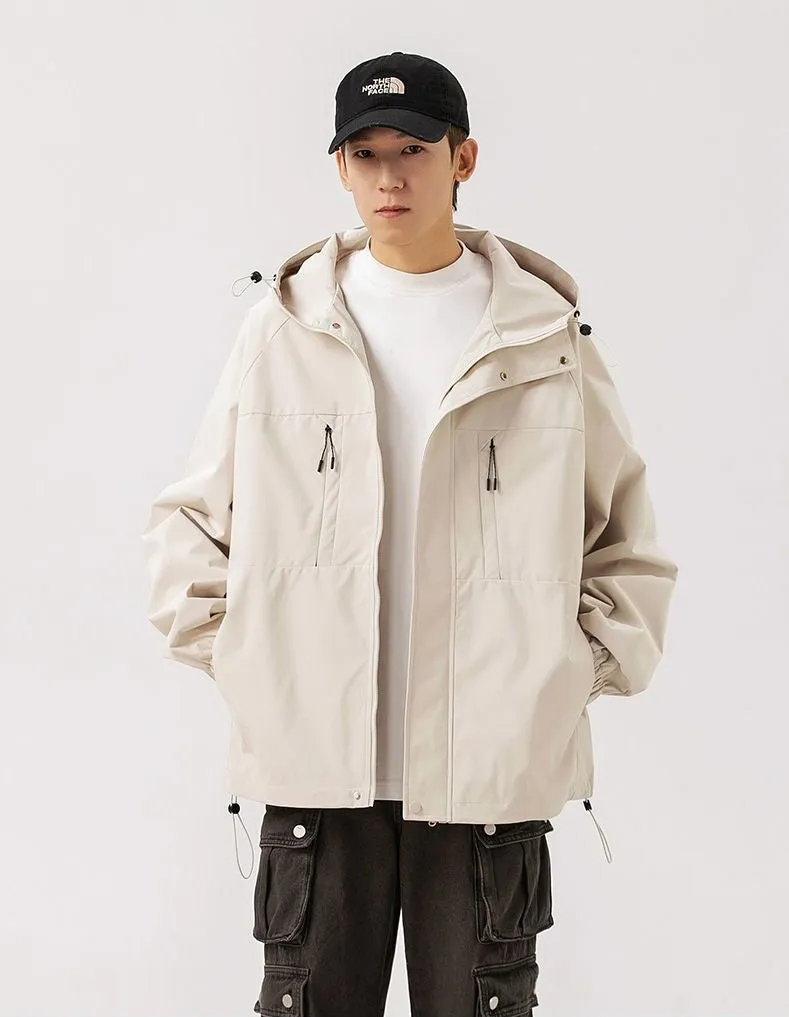 Relaxed-fit Hooded Rain Coat Featuring a Zip-up Design