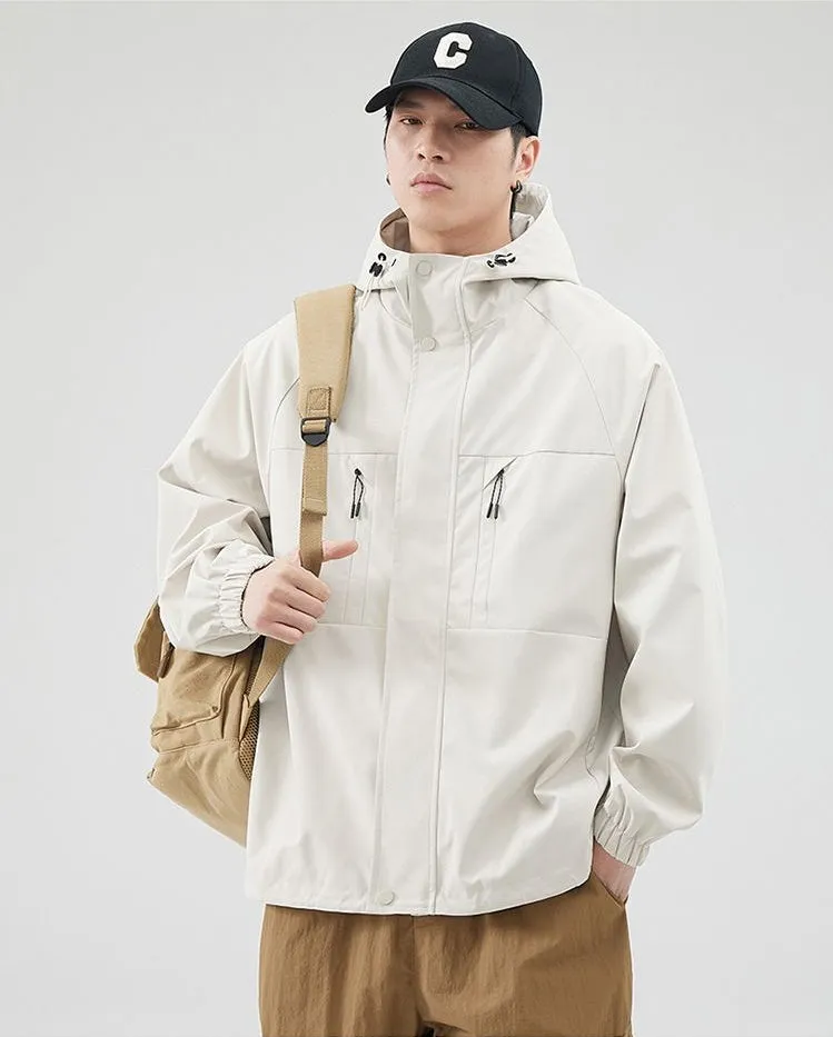 Relaxed-fit Hooded Rain Coat Featuring a Zip-up Design