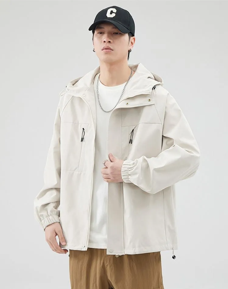 Relaxed-fit Hooded Rain Coat Featuring a Zip-up Design