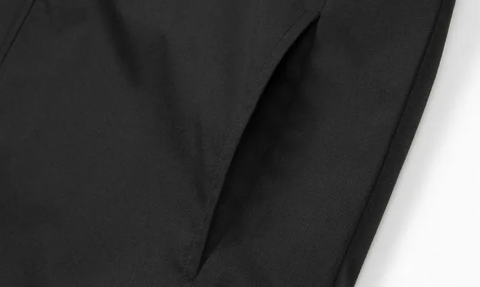 Relaxed-fit Hooded Rain Coat Featuring a Zip-up Design