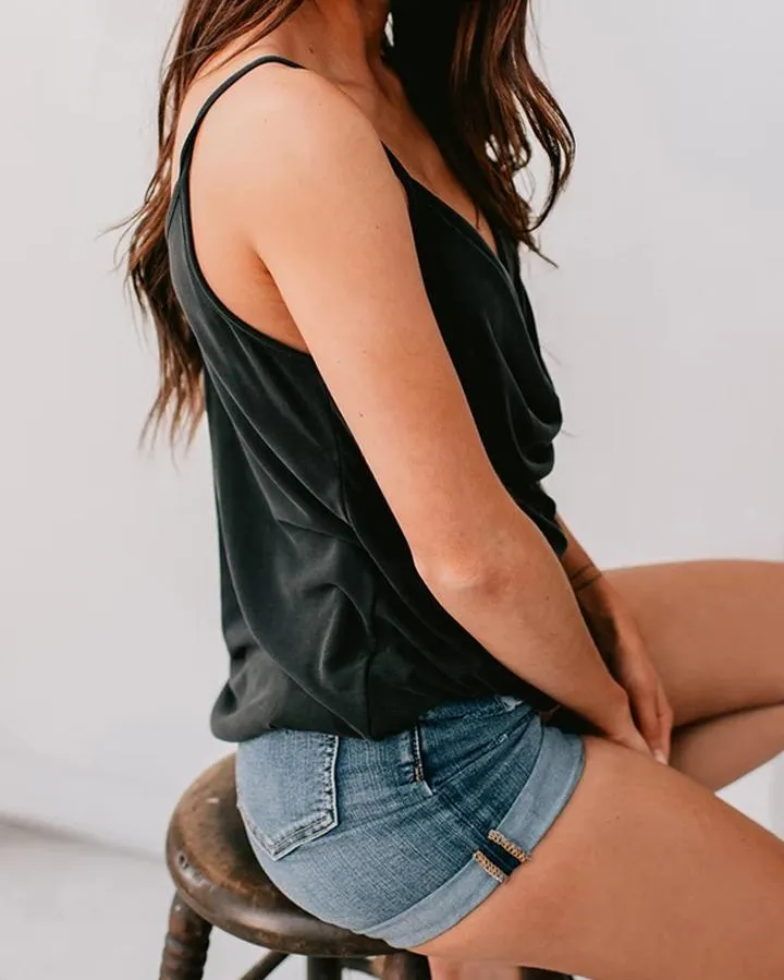Roam The Wild V-Neck Tank Top - Black
