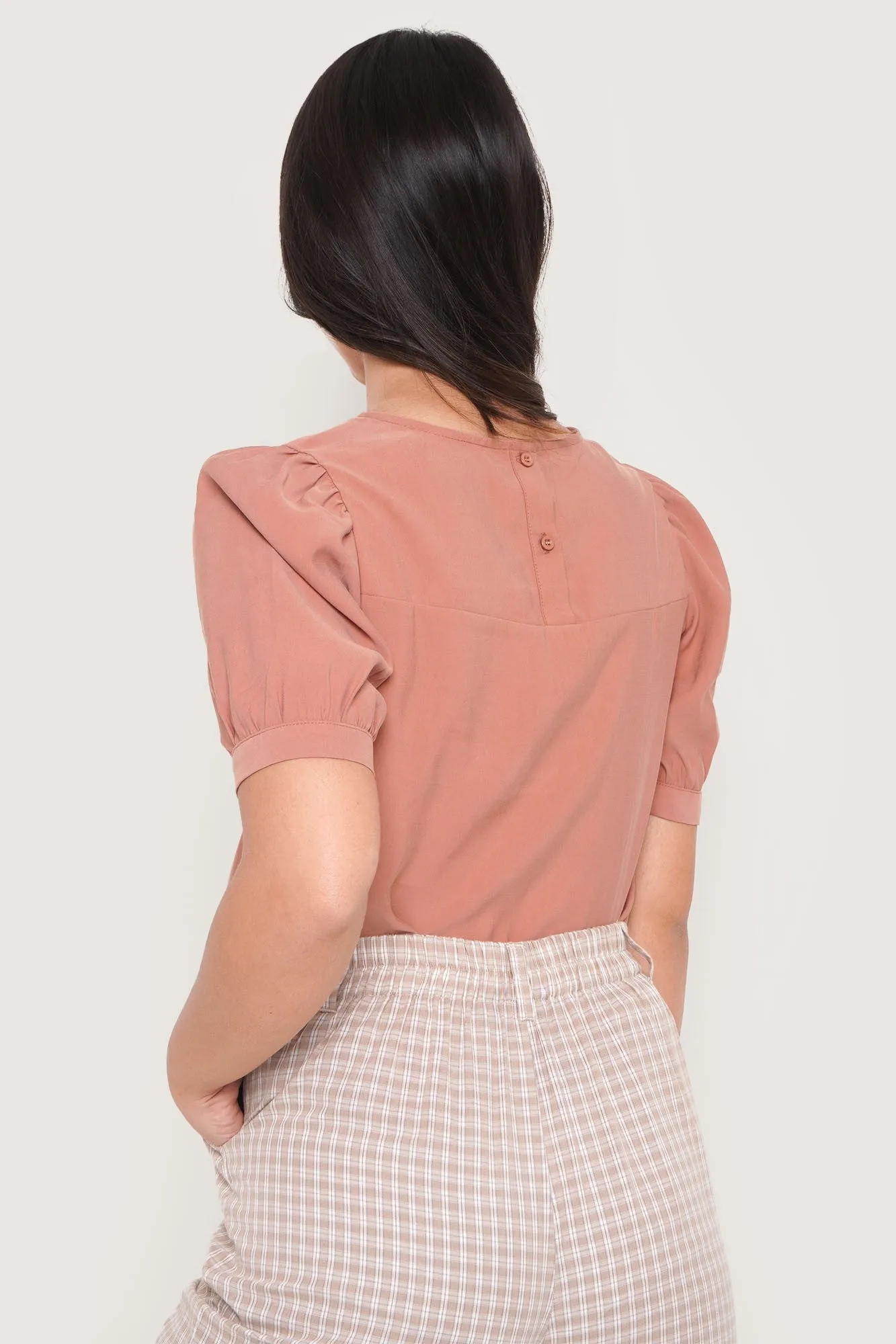 Round Neck Puff Sleeve Shirt