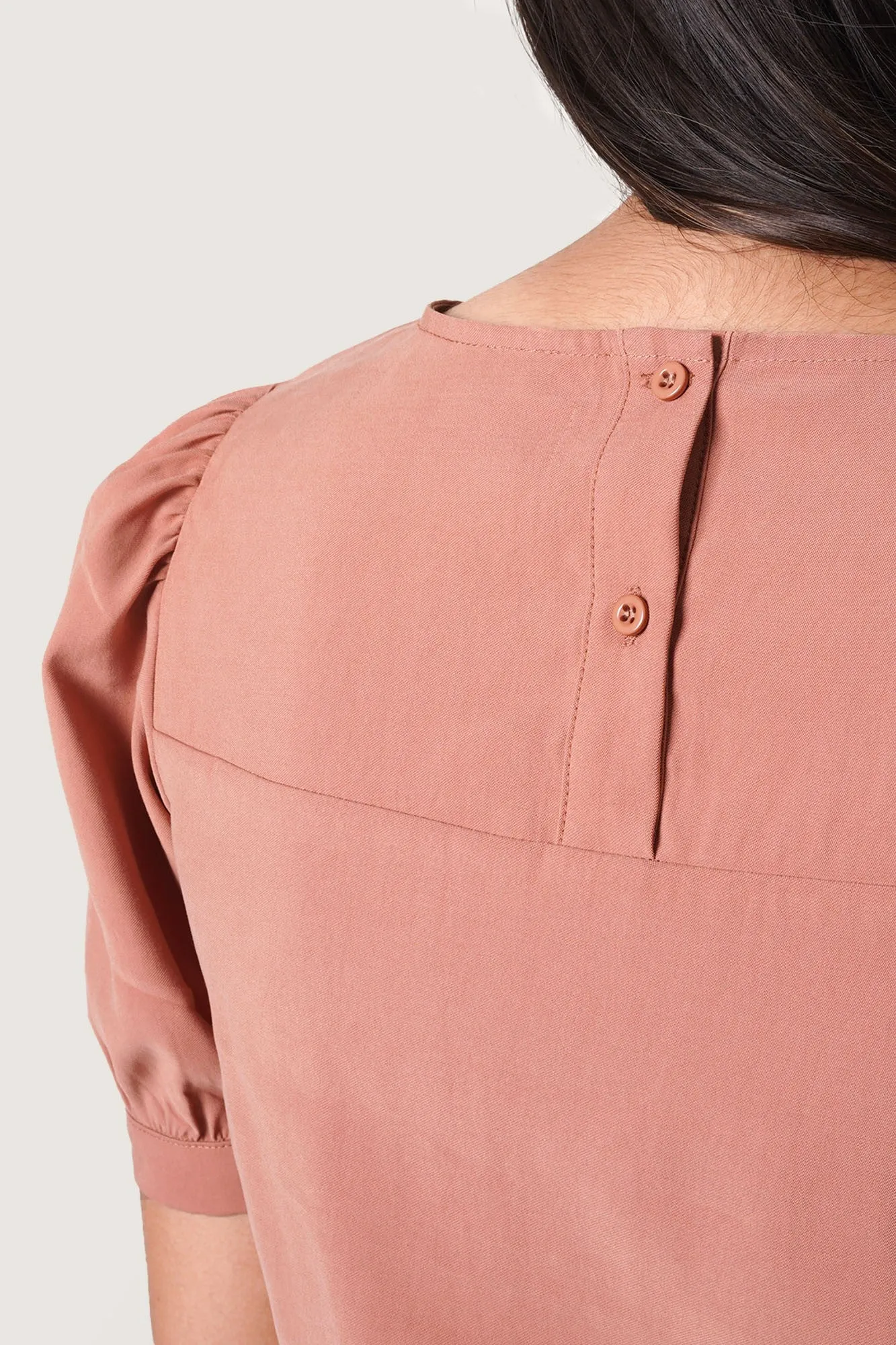 Round Neck Puff Sleeve Shirt