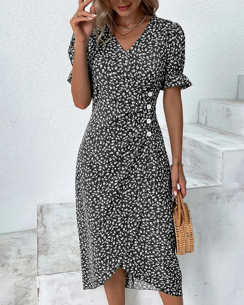 Sabrina - Floral print dress with short sleeves.
