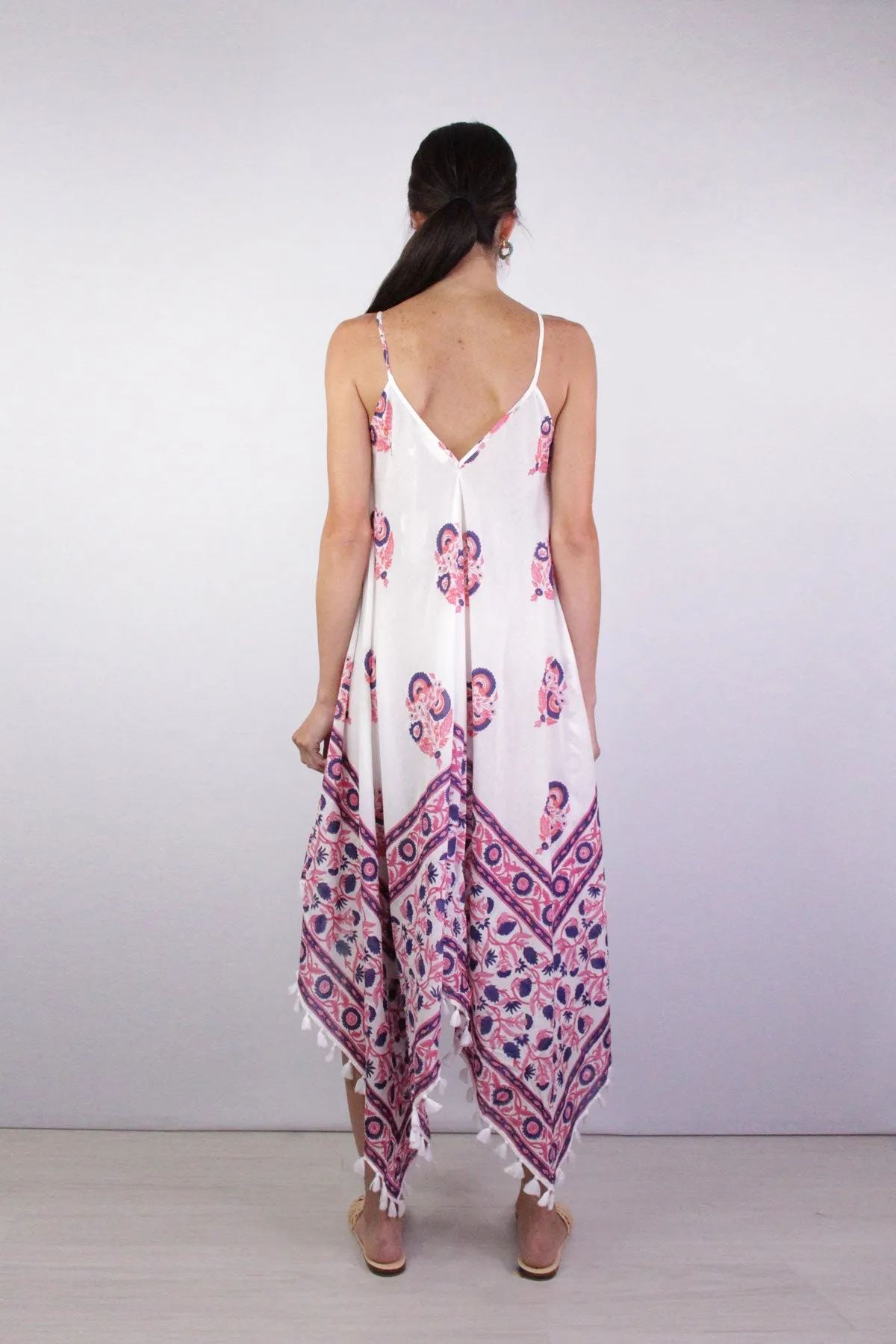 Sanu Floral Scarf Dress in White/Pink