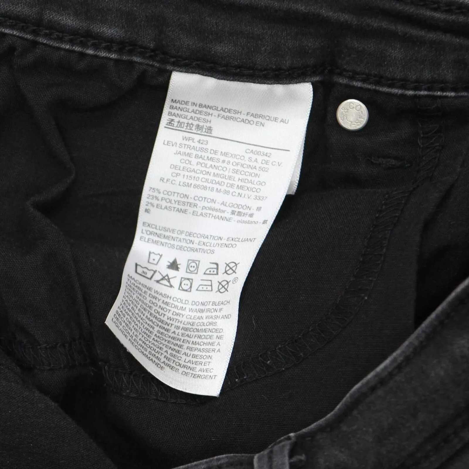Signature Levi Strauss Womens Denim High Rise Rolled Cuff Shorts Black 18