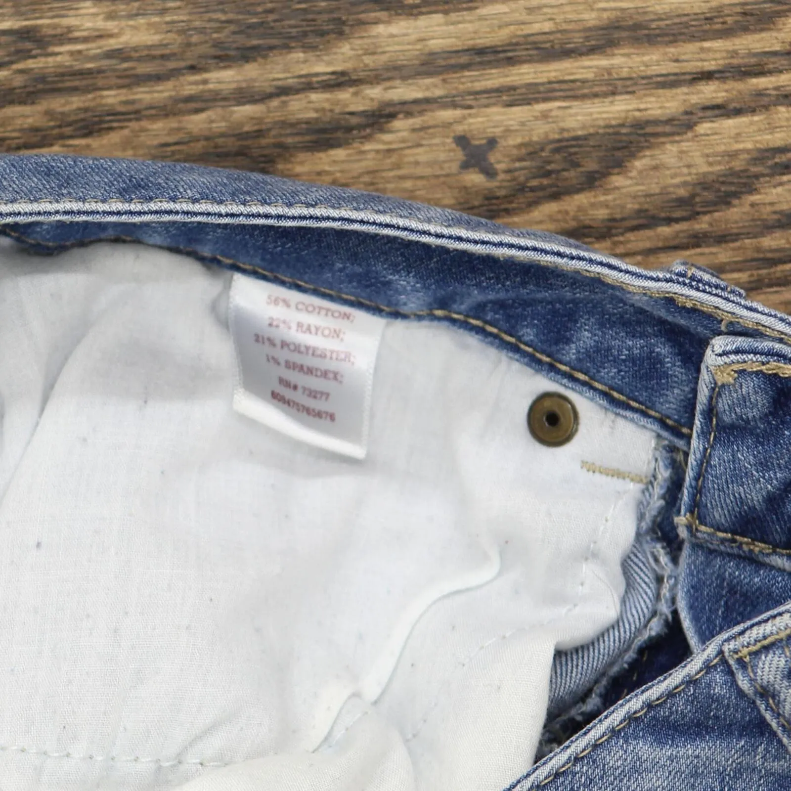 SO Womens Bermuda Stretch Distressed Roll Cuff Jeans Shorts Blue 3