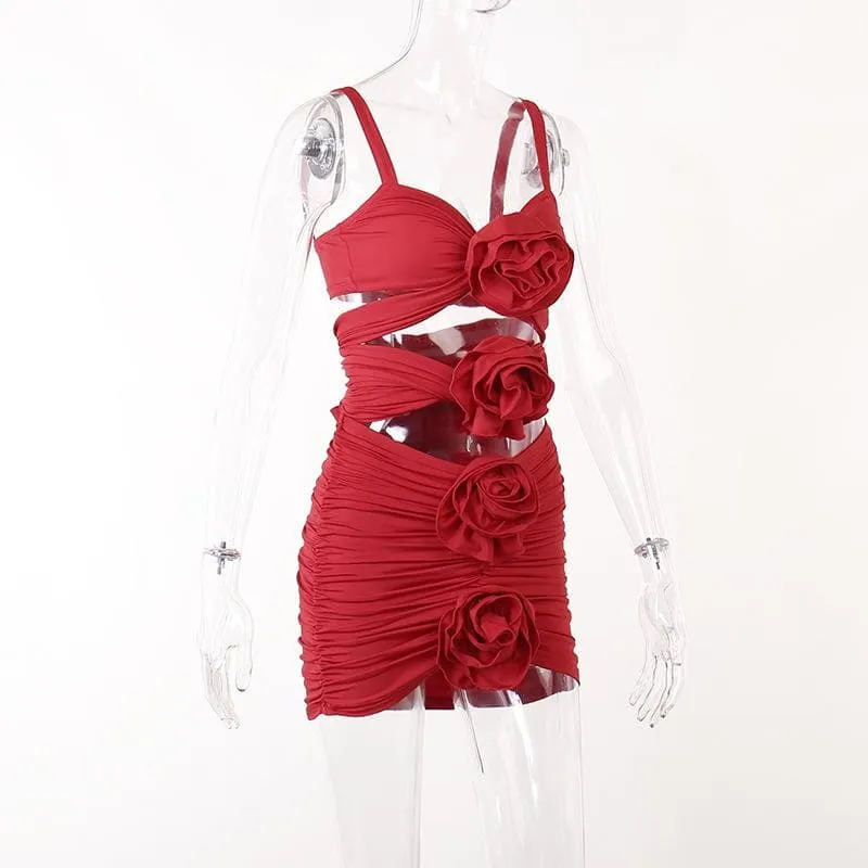 Solid ruched hollow out flower applique backless mini dress