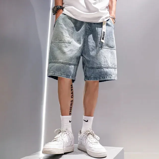 Sommer-Bereitschaft: Die "BlitzMode" Denim-Shorts für Herren