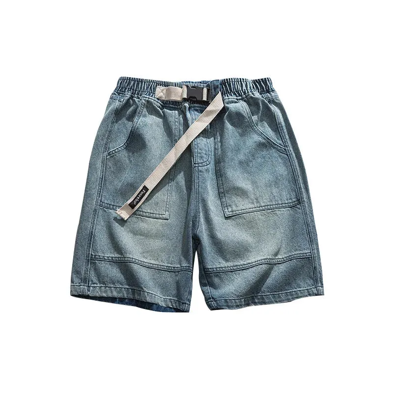 Sommer-Bereitschaft: Die "BlitzMode" Denim-Shorts für Herren