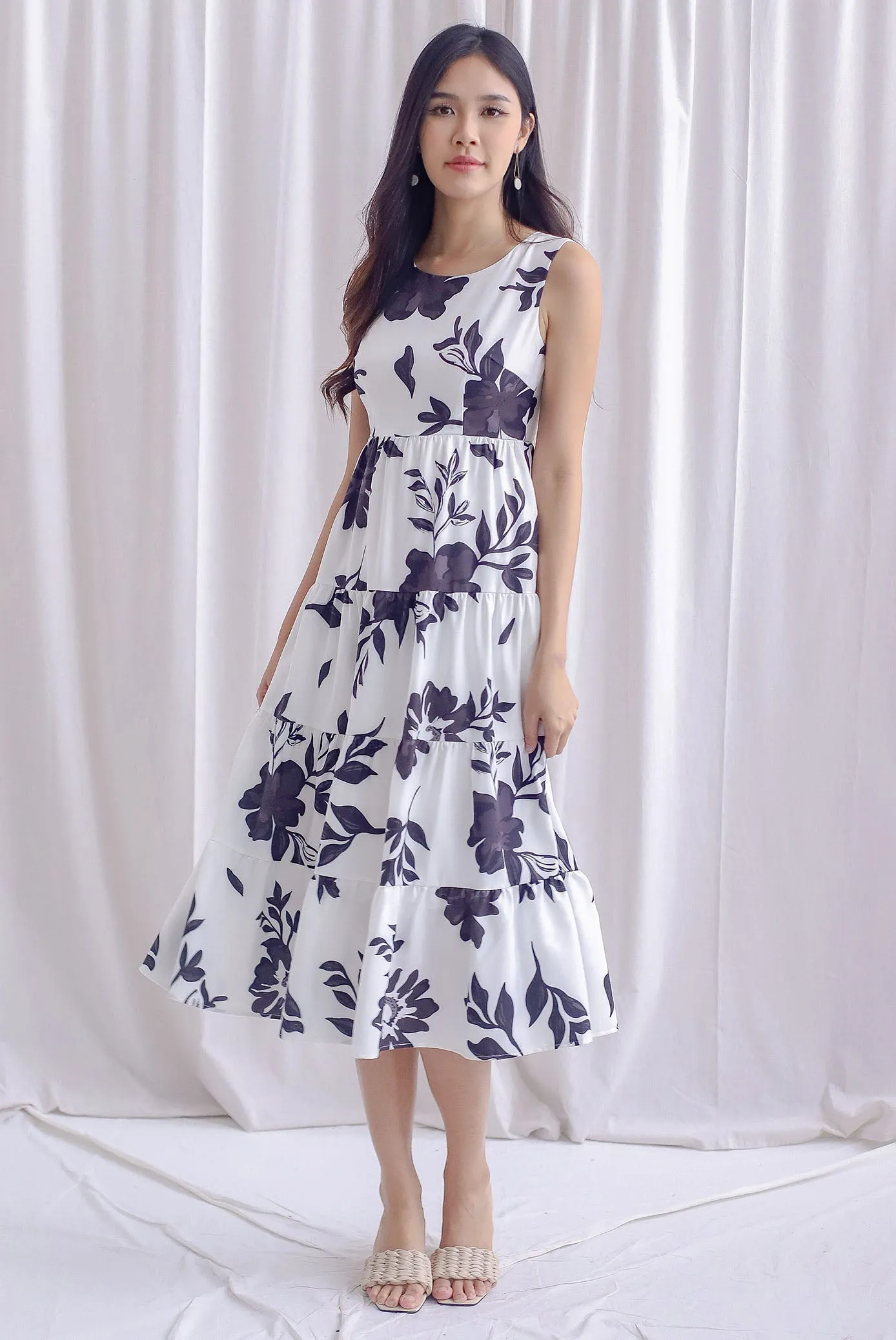Starley Tiered Floral Maxi Dress In White