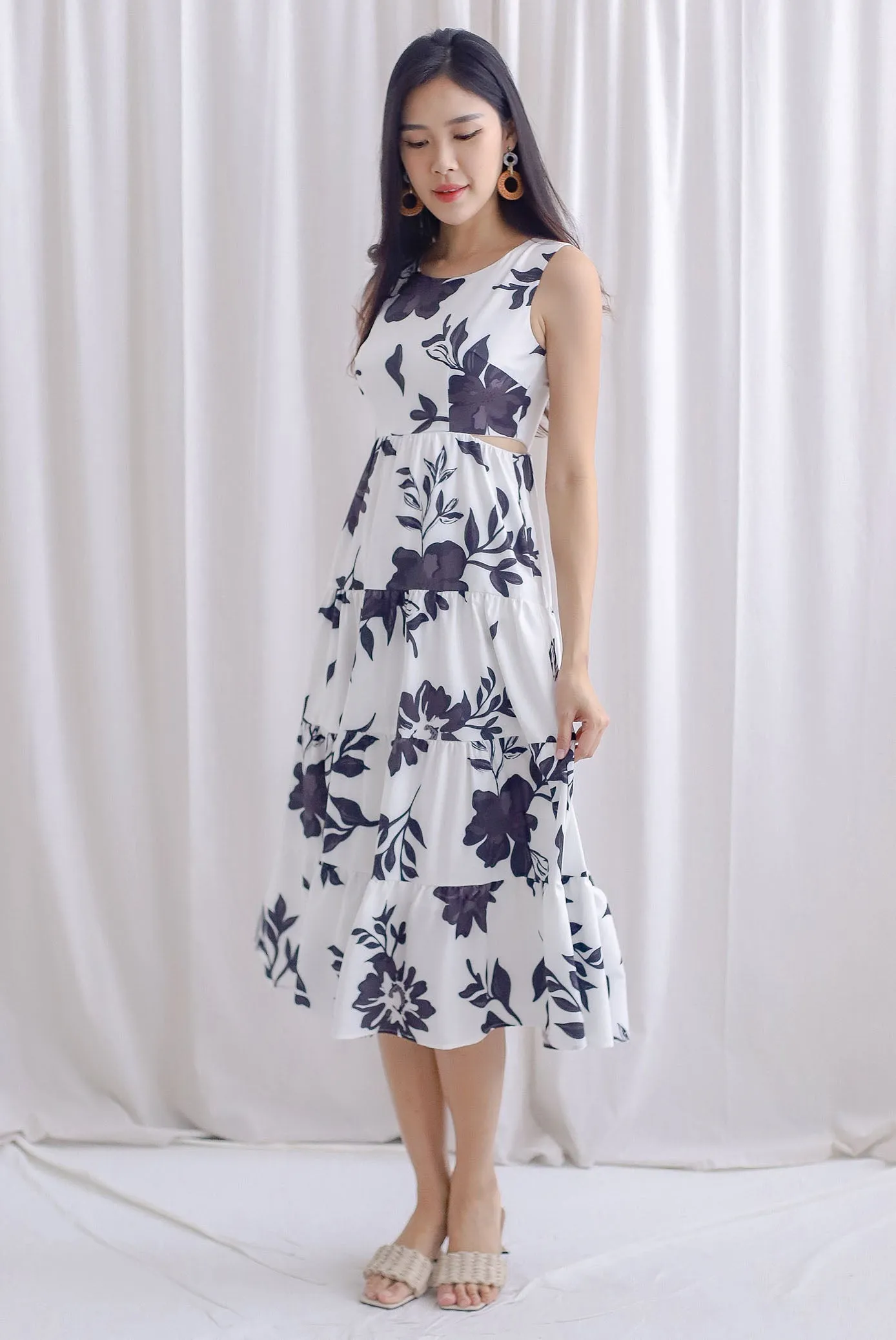 Starley Tiered Floral Maxi Dress In White