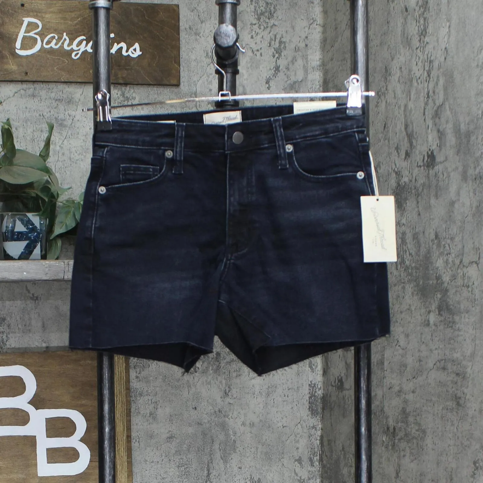 Universal Thread Womens High Rise Midi Denim Shorts Midnight Blue 2