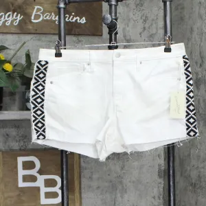 Universal Thread Women's High-Rise Shortie Jean Shorts 00543752 White / Black 16