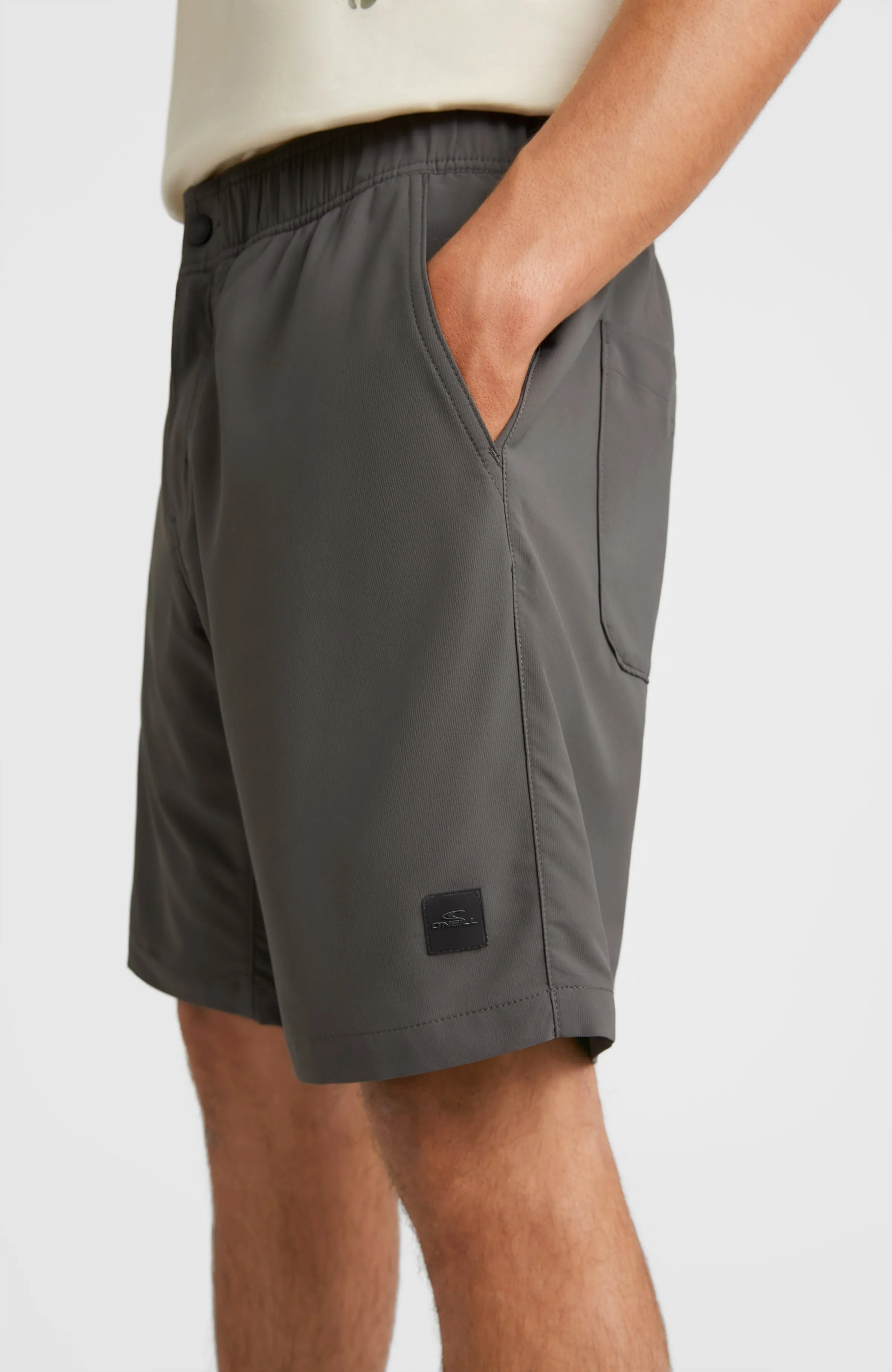 Utility 17'' Hybrid Shorts | Raven
