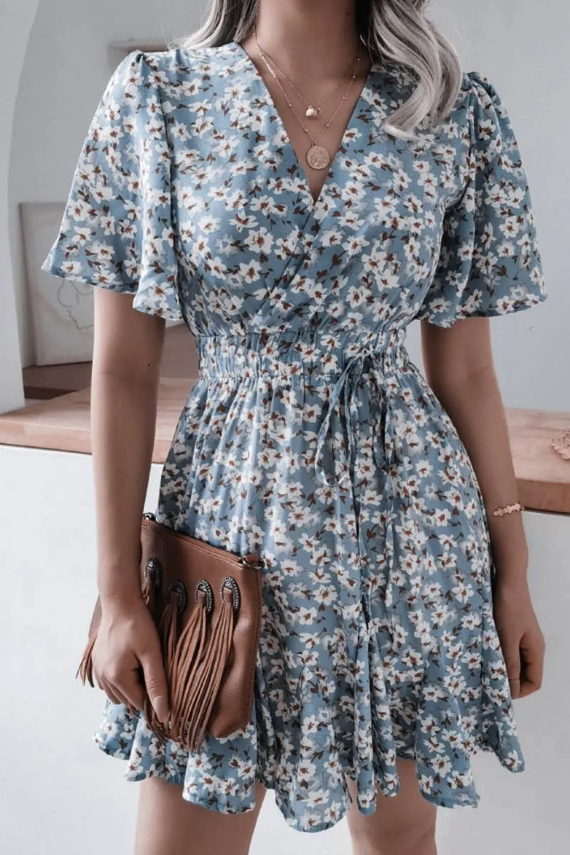 V-NECK FLORAL RUFFLED PLEATED DRESS SHORT