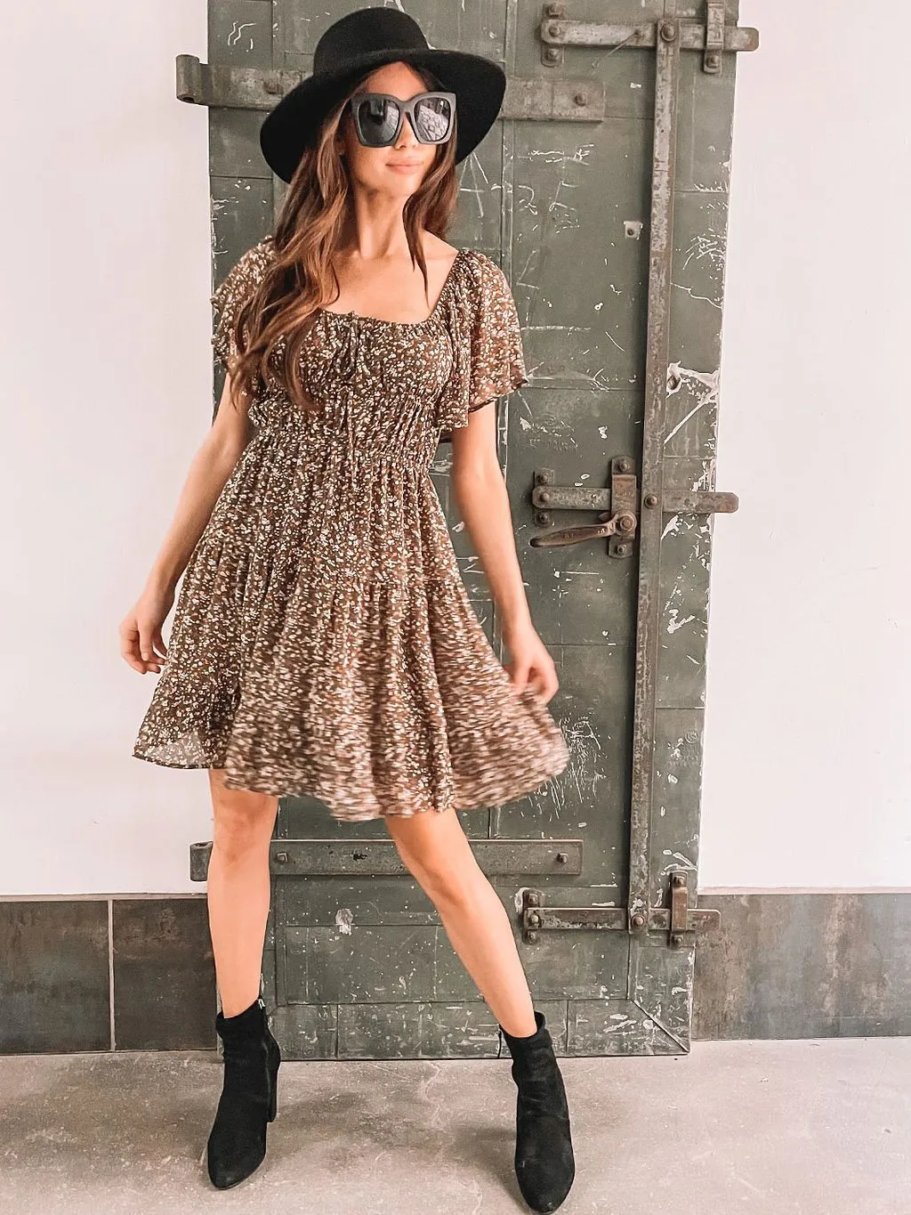 WOMEN'S SHORT SLEEVE FLORAL MINI DRESS