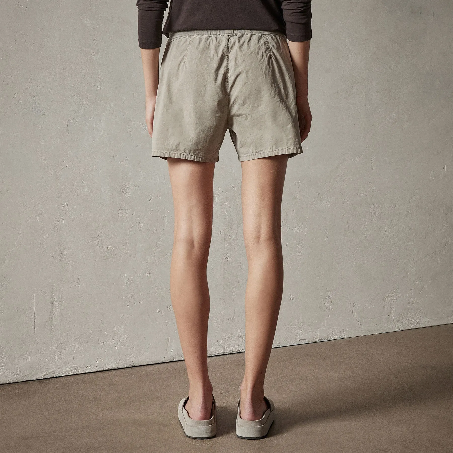 Zip Pocket Utility Short - Mineral Pigment