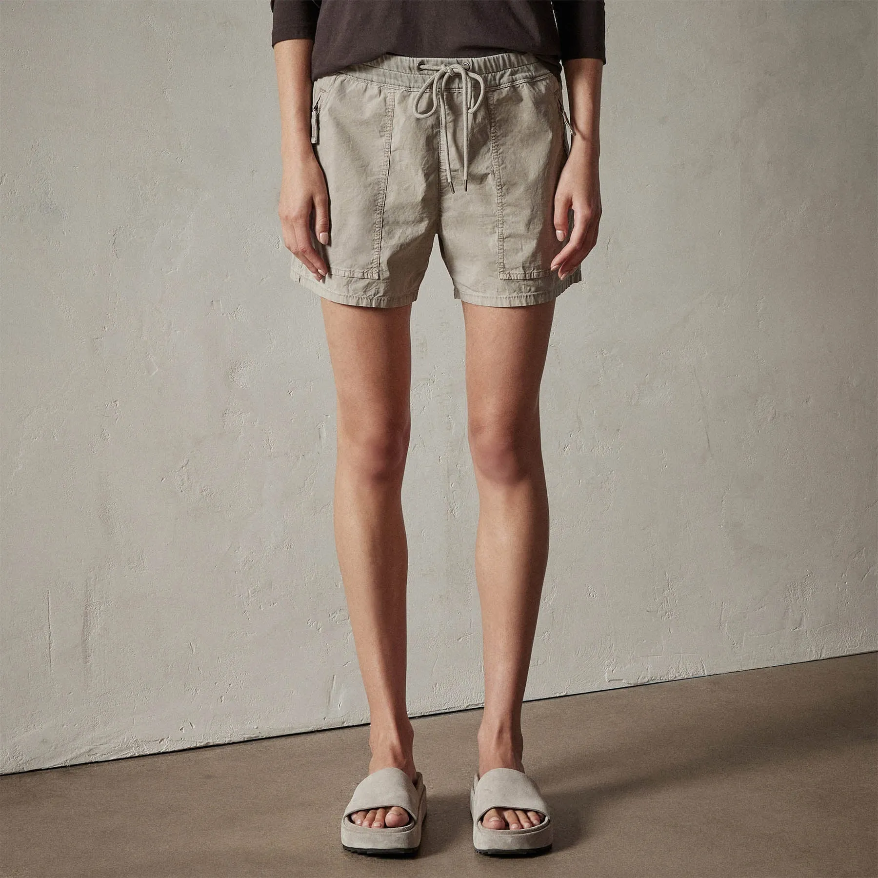 Zip Pocket Utility Short - Mineral Pigment