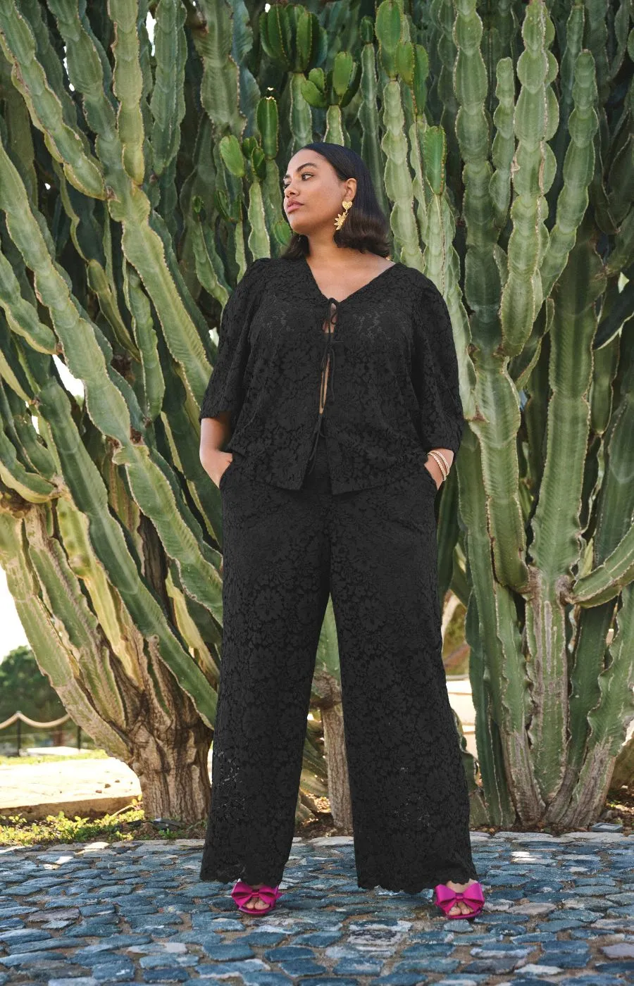 Zizzi Welda Lace Trousers In Black